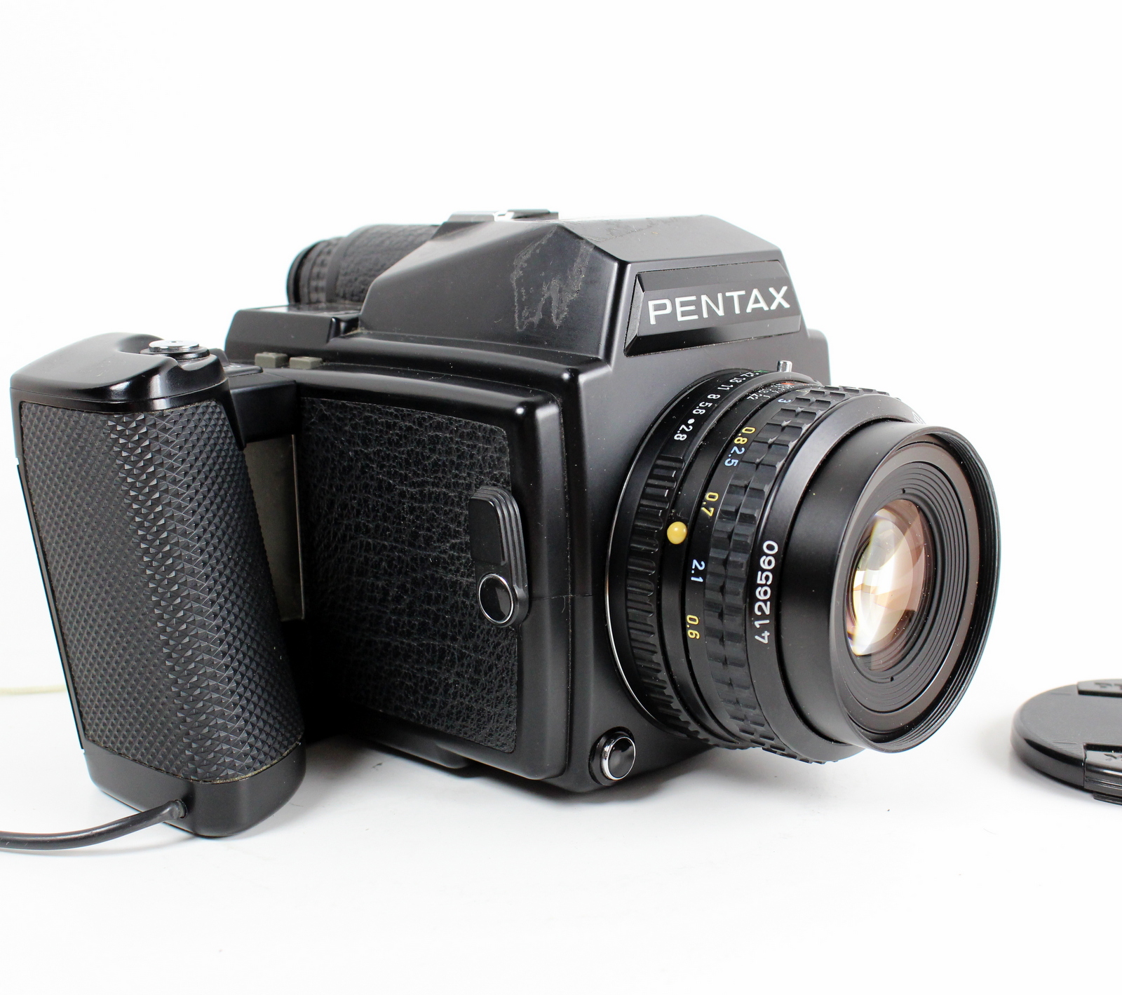 Featured Auction Pentax 645 Medium Format SLR Film Camera + 75mm & 45mm Lens Backs Bundle